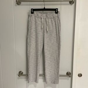 Lululemon athletica on the fly crop pant size 4